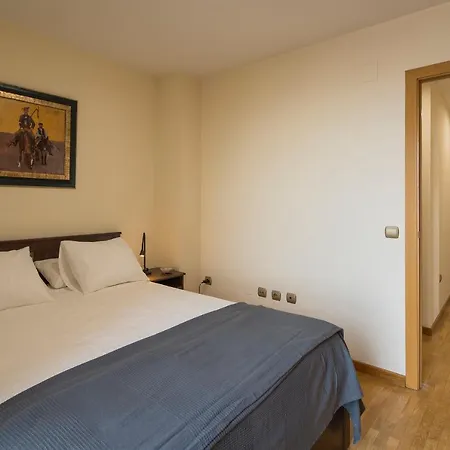 Apartment Atico Granada, Penthouse, 18-19th Floor, Centre, Views, Terrace, Free Parking *